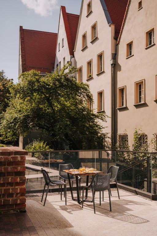 The Cyrus Hotel - Resim 4