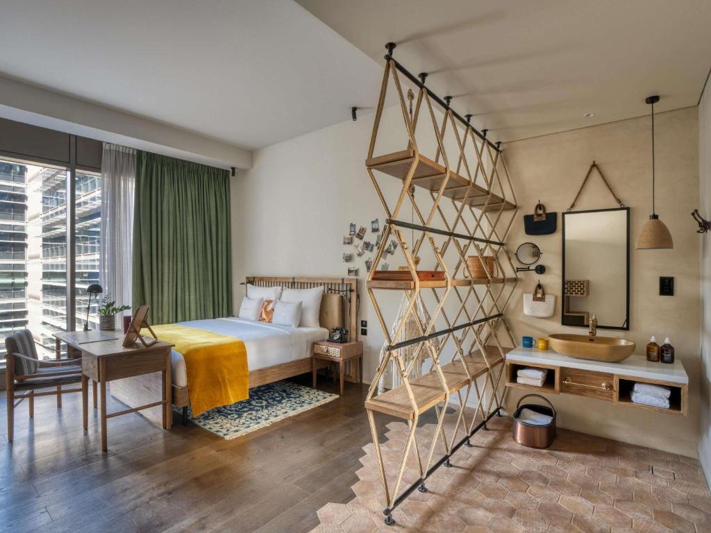 
Large Glamping Room (Free Shuttle Service to DIFC, Kite Beach, and Dubai Mall)
