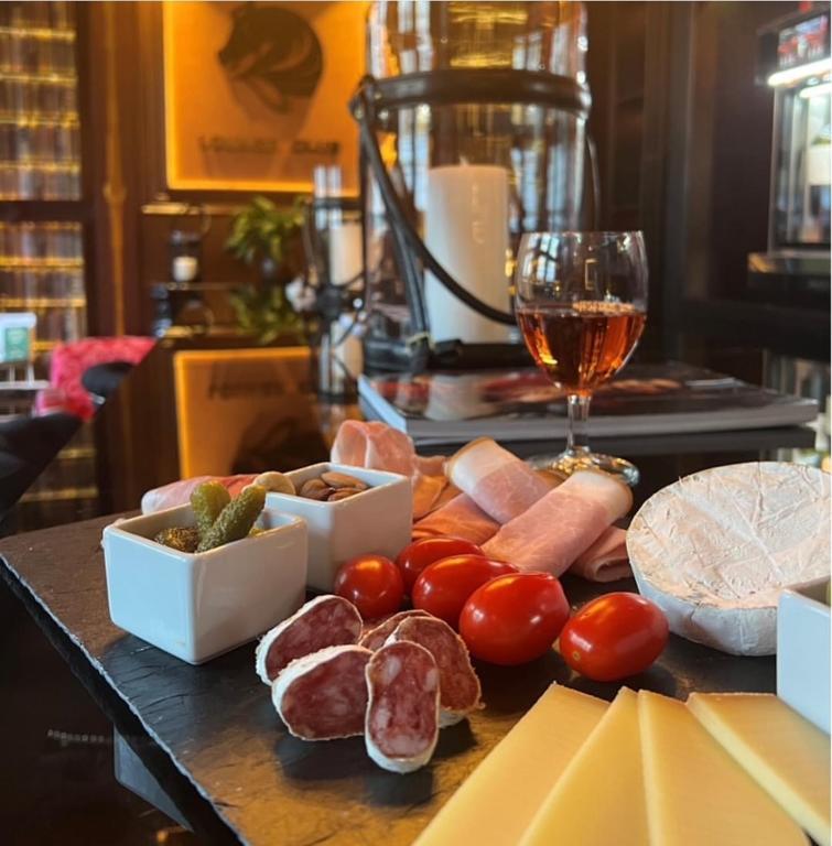 Drake Longchamp - Resim 43