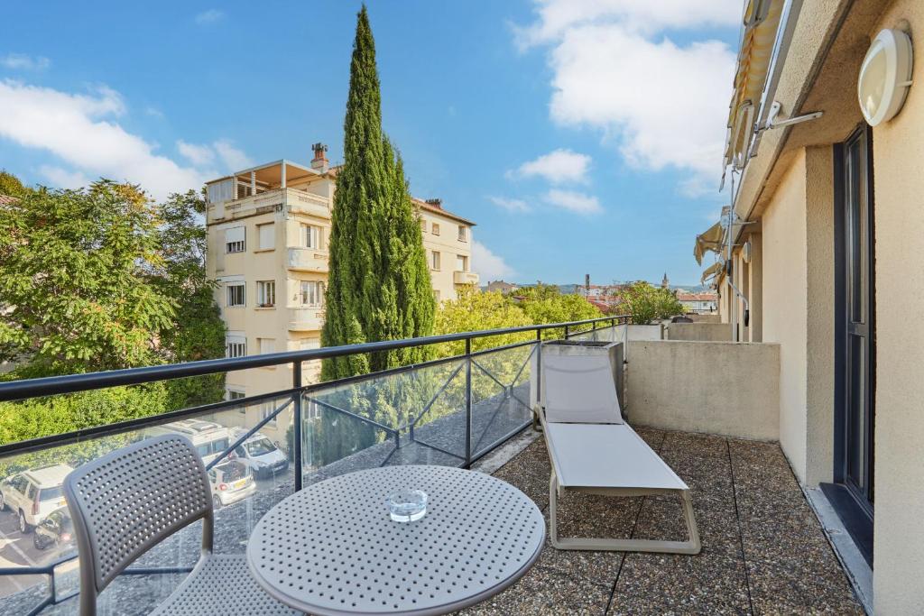 Appart'hôtel Odalys City - Aix en Provence Centre Rotonde - Les Floridianes - Studio With Terrace