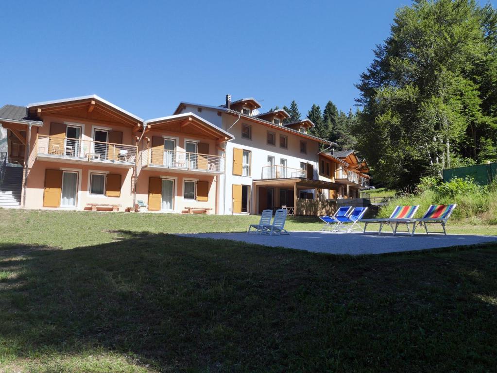 Budova, kde se aparthotel nachází