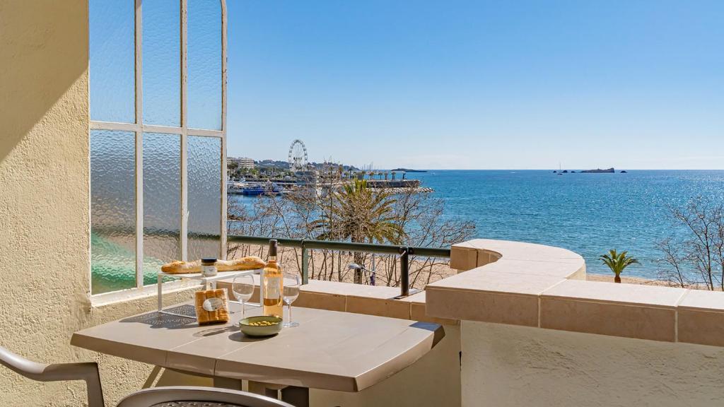Appartement La Plage - am Strand mit Meerblick by Sur la mer