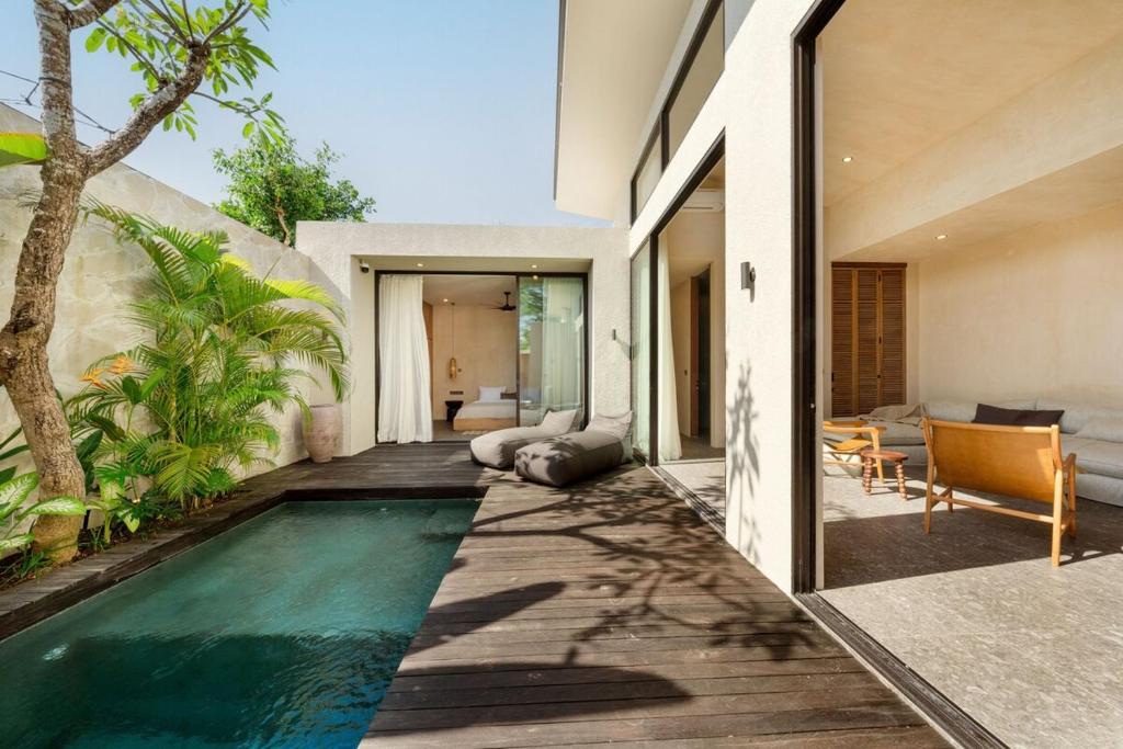 Πισίνα στο ή κοντά στο Villa Sunset Serenity 2BR Sunset & Beach Gateway