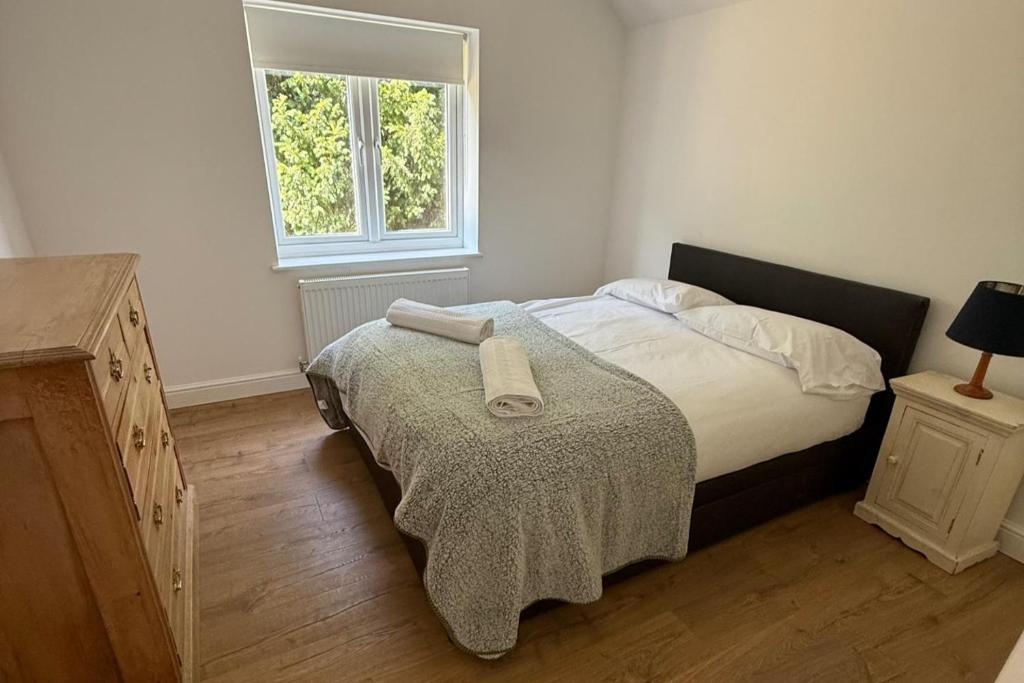 Postel nebo postele na pokoji v ubytování Napton on the Hill - Sleeps upto 7 & Pet Friendly