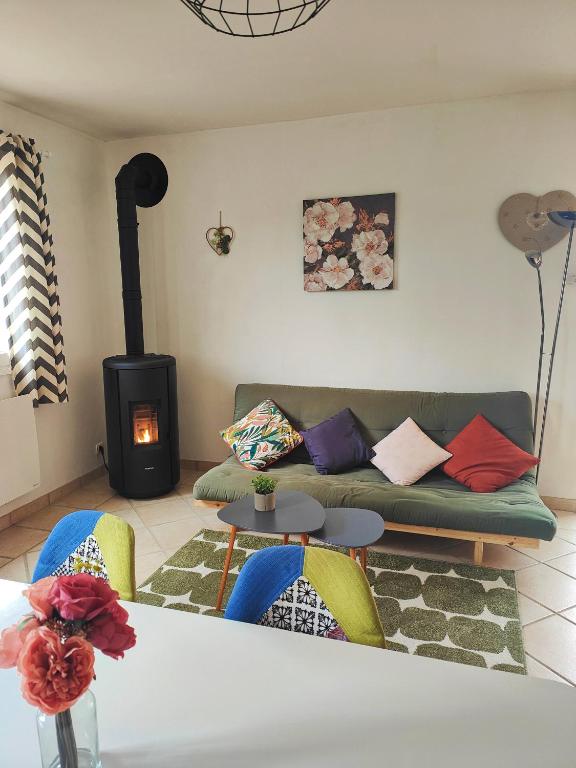 Gîte entre Beaujolais & Mâconnais - Two-Bedroom Apartment