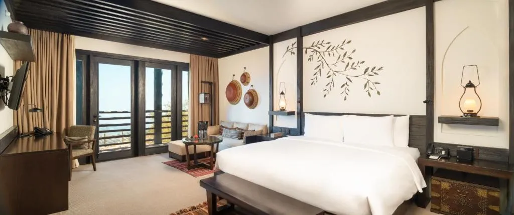 King Room with Jabal Ridge View