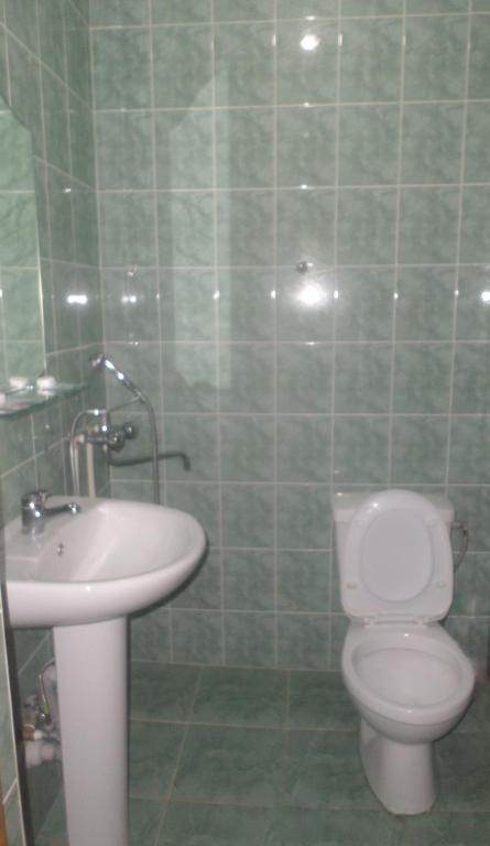 Koupelna v ubytování Guest House Seno