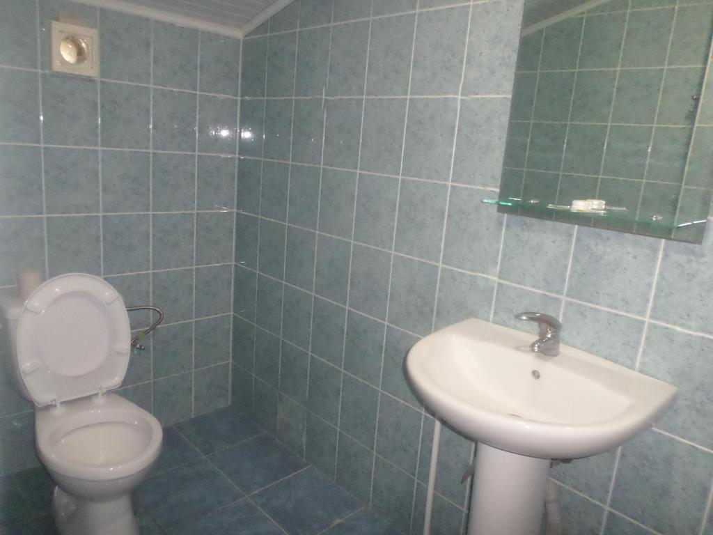 Koupelna v ubytování Guest House Seno