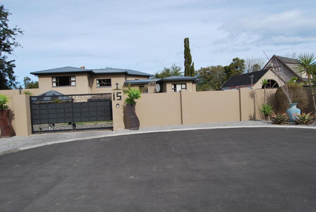 15 Witpeer Street Guesthouse - Image 26