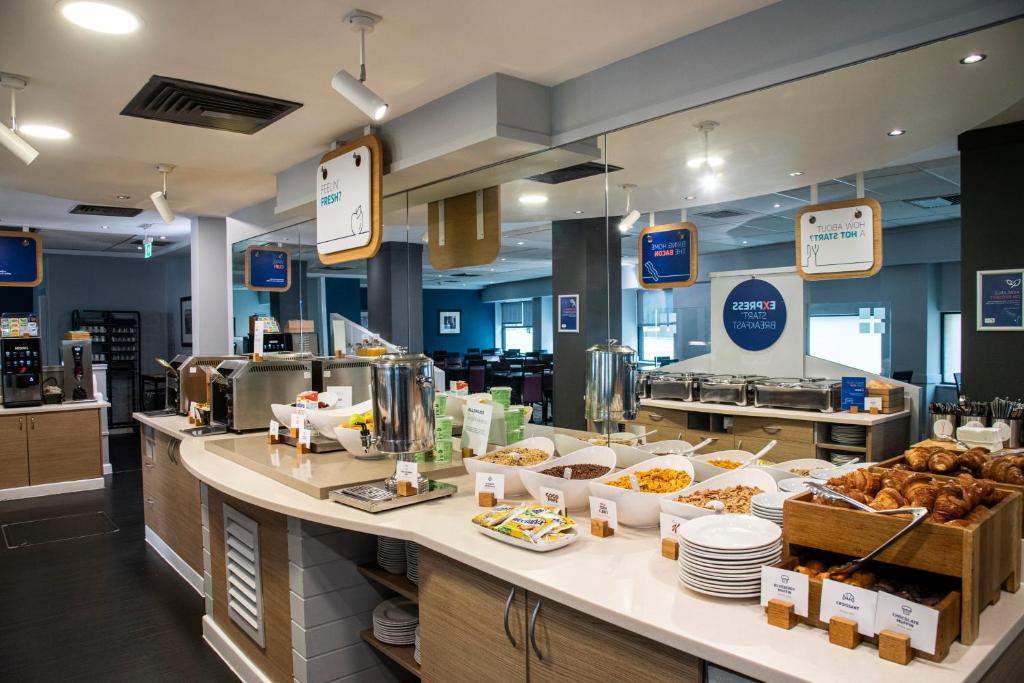 Holiday Inn Express - Glasgow - City Ctr Riverside by IHG - Resim 17