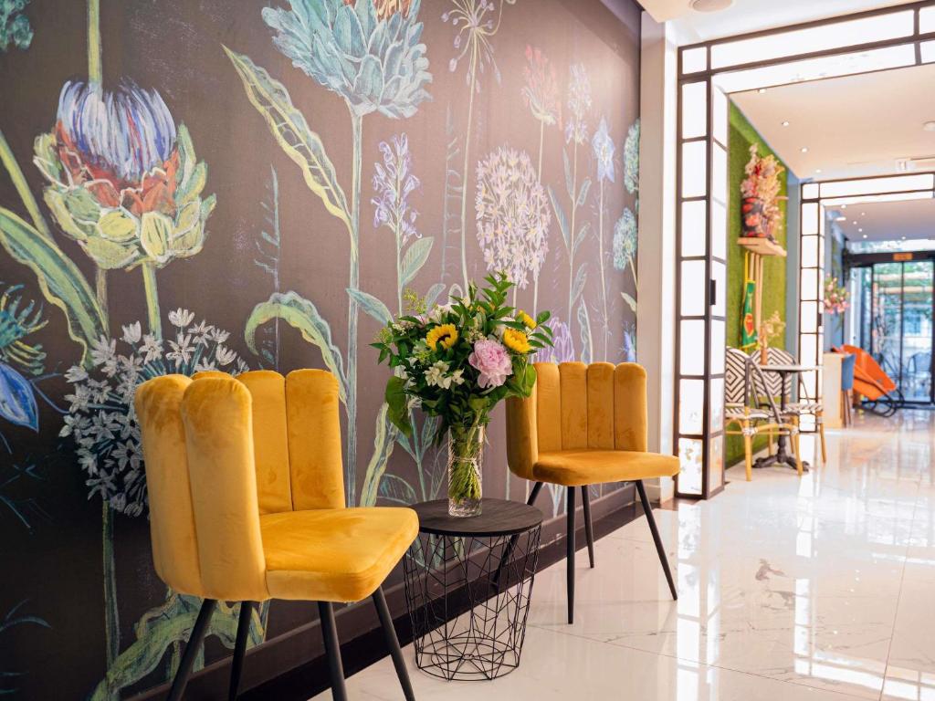 Ibis Styles Paris Batignolles - Resim 1