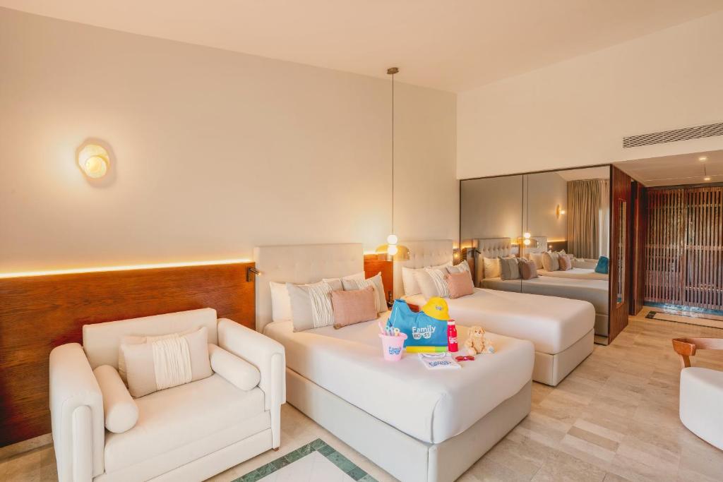 Family Selection at Grand Palladium Kantenah Resort & Spa - All Inclusive - Junior Suite Vista Al Jardín