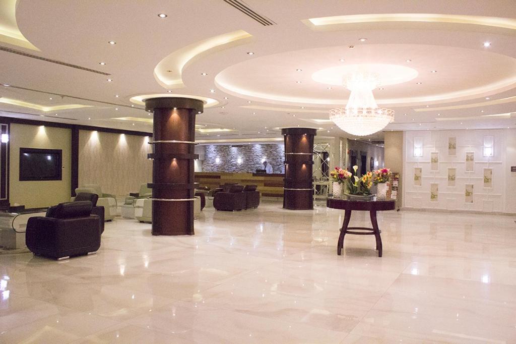 Ο χώρος του λόμπι ή της ρεσεψιόν στο Merfal Serviced Apartments Royal