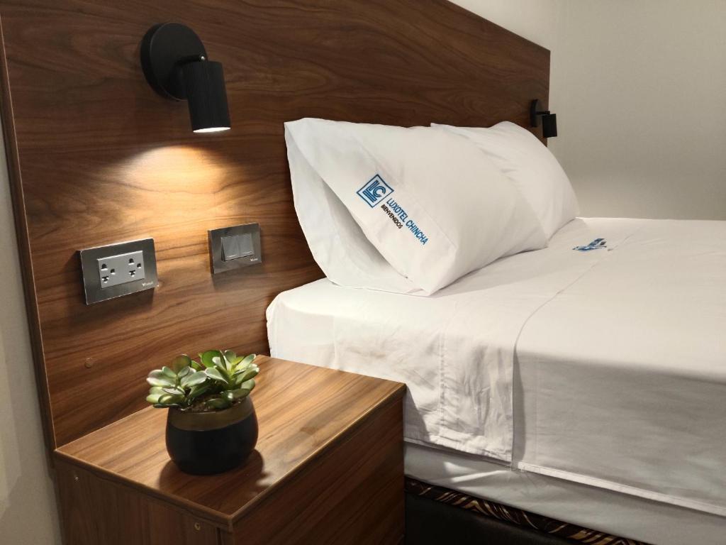 Luxotel Business Chincha - Superior Zimmer Mit Kingsize-Bett