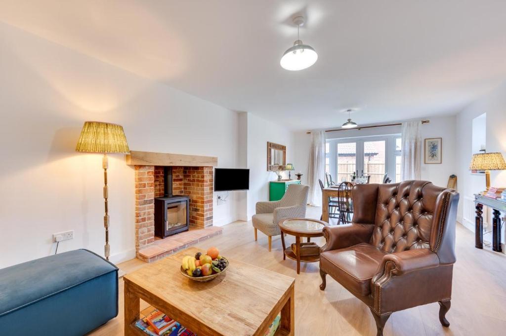 Televiisor ja/või meelelahutuskeskus majutusasutuses Wren Drive