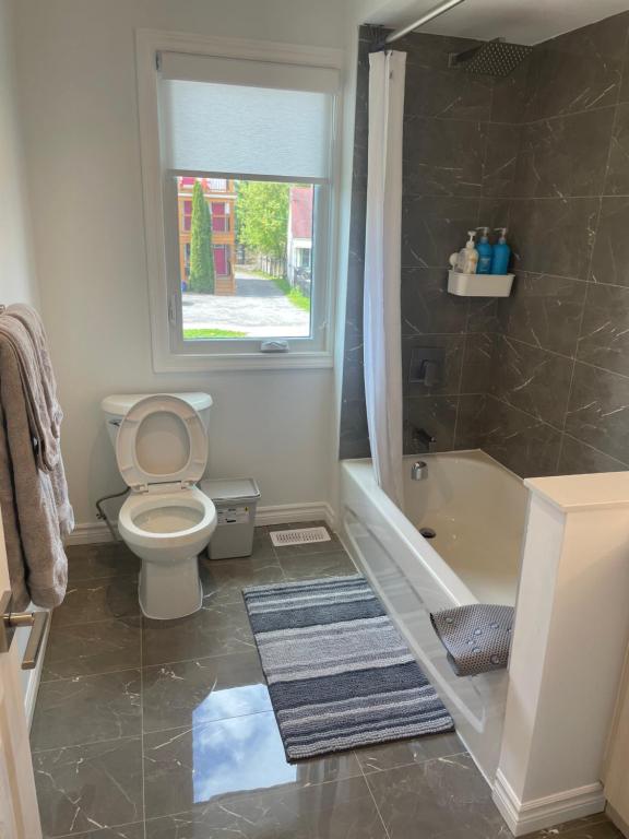 Bentley Commons Fallsview - Luxury 4 Bedroom 4 Bath Townhouse - Resim 31