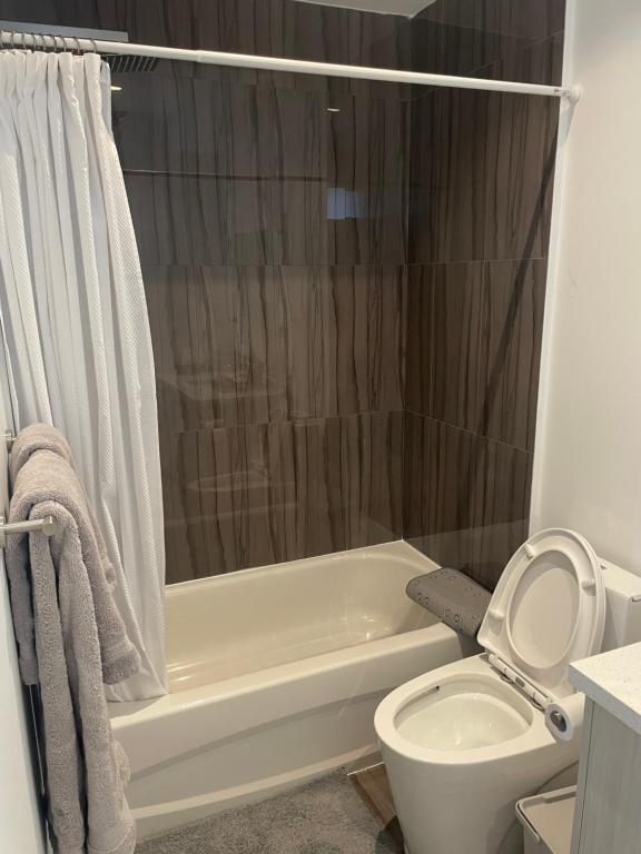 Bentley Commons Fallsview - Luxury 4 Bedroom 4 Bath Townhouse - Resim 32