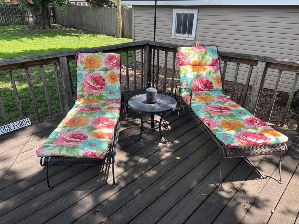 Galeriebild der Unterkunft The Crescent House in Hutchinson