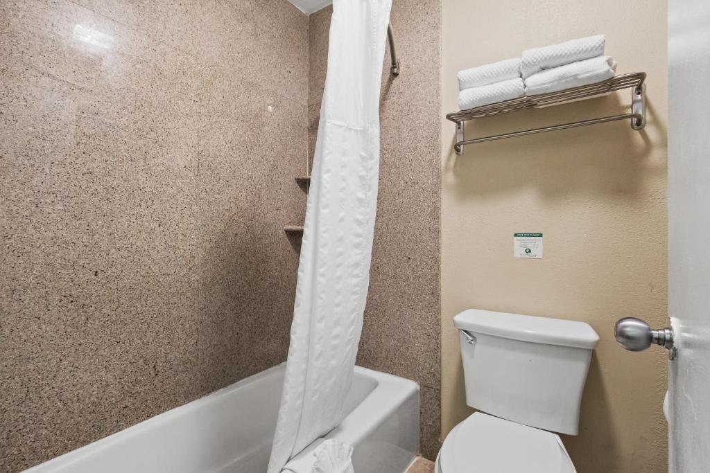 Comfort Inn Santa Cruz North photo