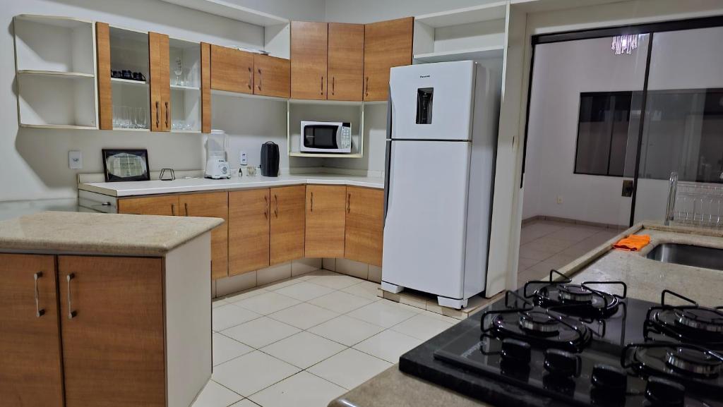 Kuchyň nebo kuchyňský kout v ubytování Casa Shanti Coliving Master