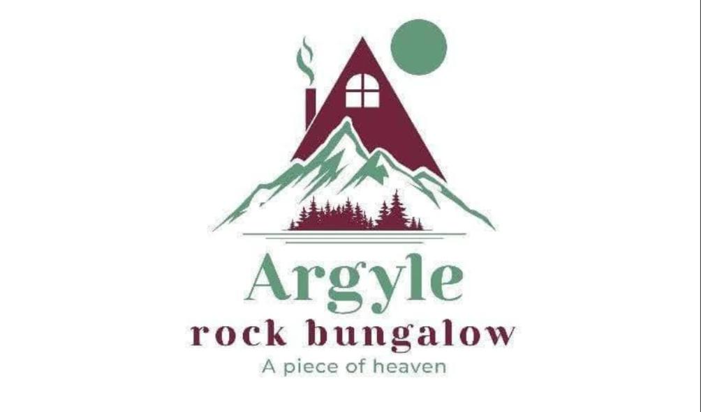 un logo per un'agenzia rock burnaby un pezzo di paradiso di Argyle rock bungalow a Hatton