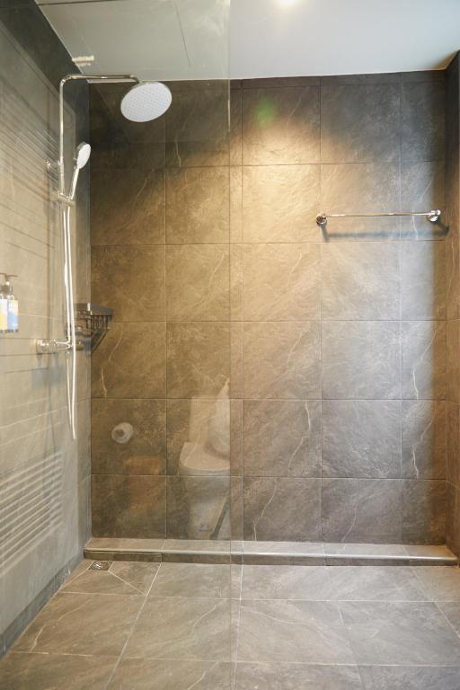 
Double or Twin Room with Shower
