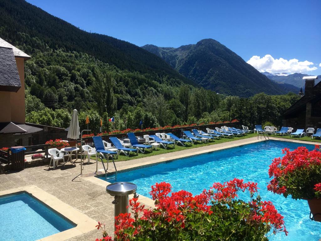 Fotografie z fotogalerie ubytování Hotel Lacreu v destinaci Salardú