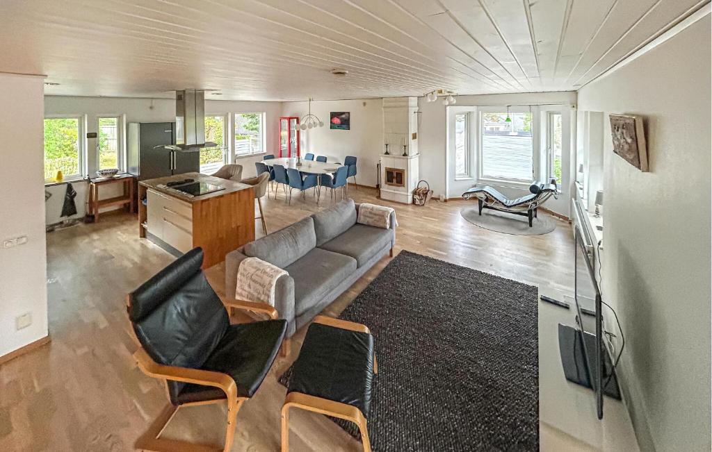 Awesome Home In Åhus With Sauna