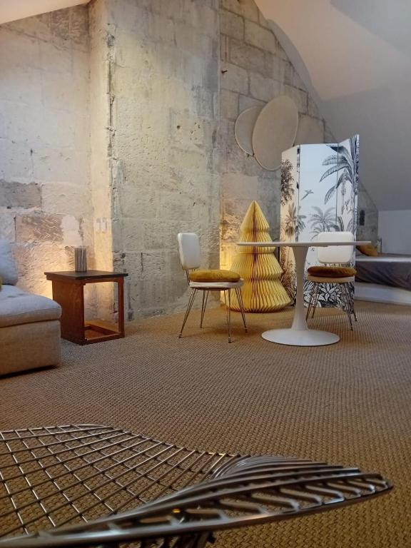 Tiny, bright architect-designed loft, king size