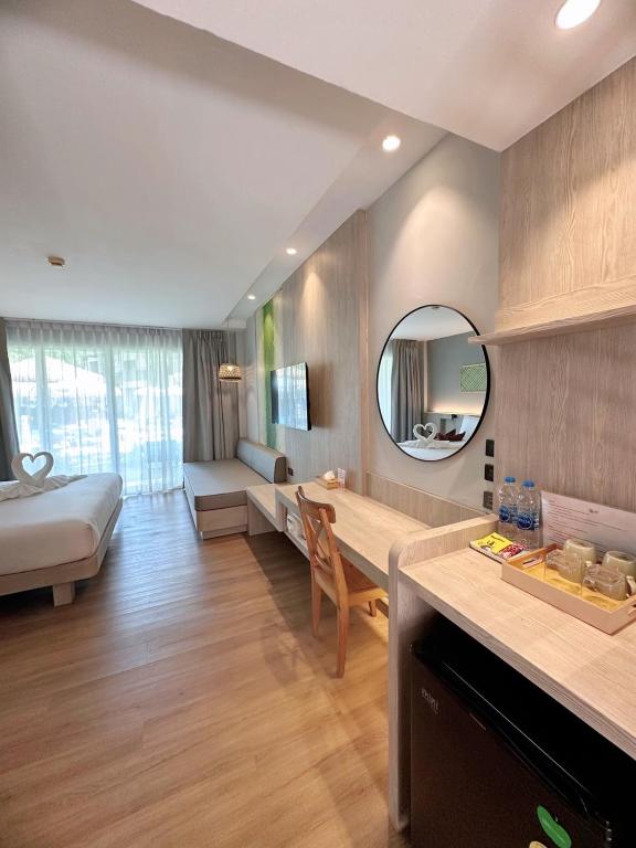 Baan Karon Resort - 8