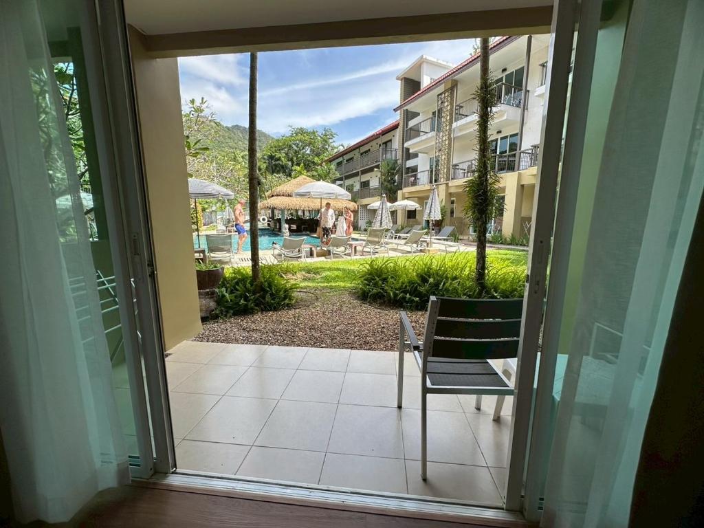 Baan Karon Resort - 11