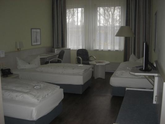 Euro Park Hotel Hennef - Triple Room