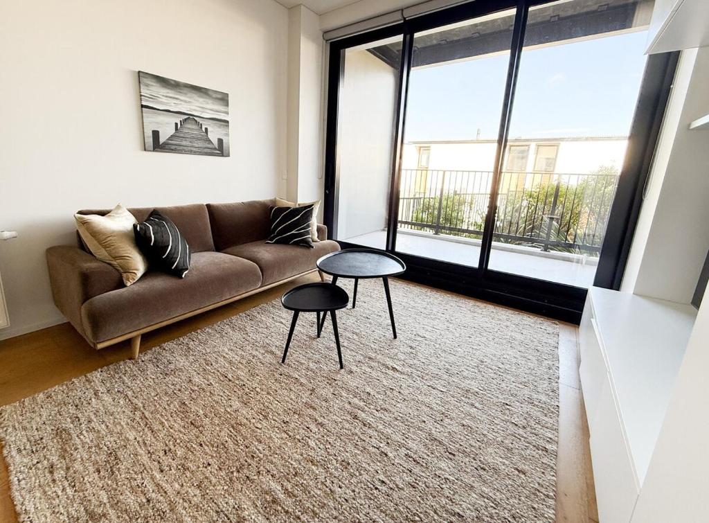 Urban Erskine-Bright and Modern 2 bedrooms apartment - Resim 1