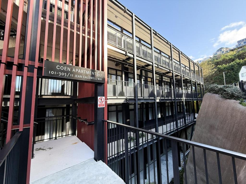 Urban Erskine-Bright and Modern 2 bedrooms apartment - Resim 18