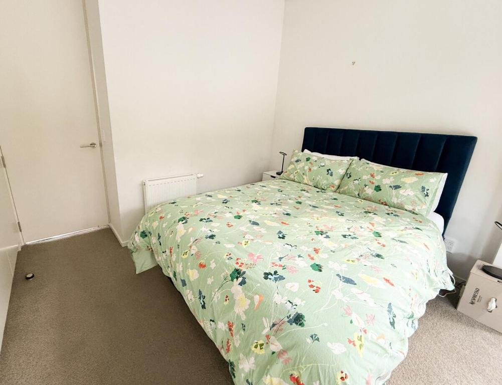 Urban Erskine-Bright and Modern 2 bedrooms apartment - Resim 21