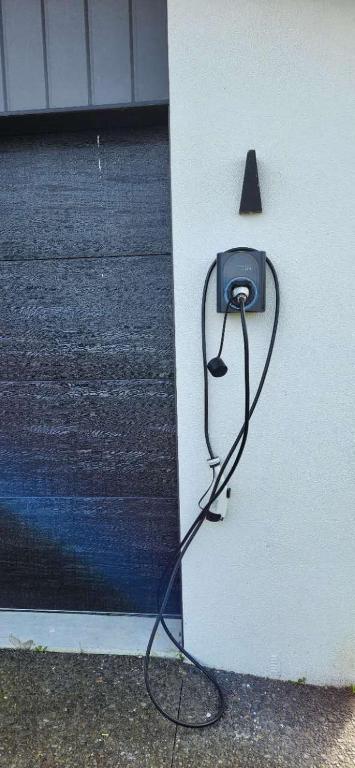 Cozy Retreat on Serene Street - Resim 25