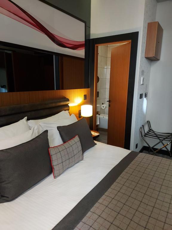 Ramada by Wyndham Budapest City Center - Resim 38