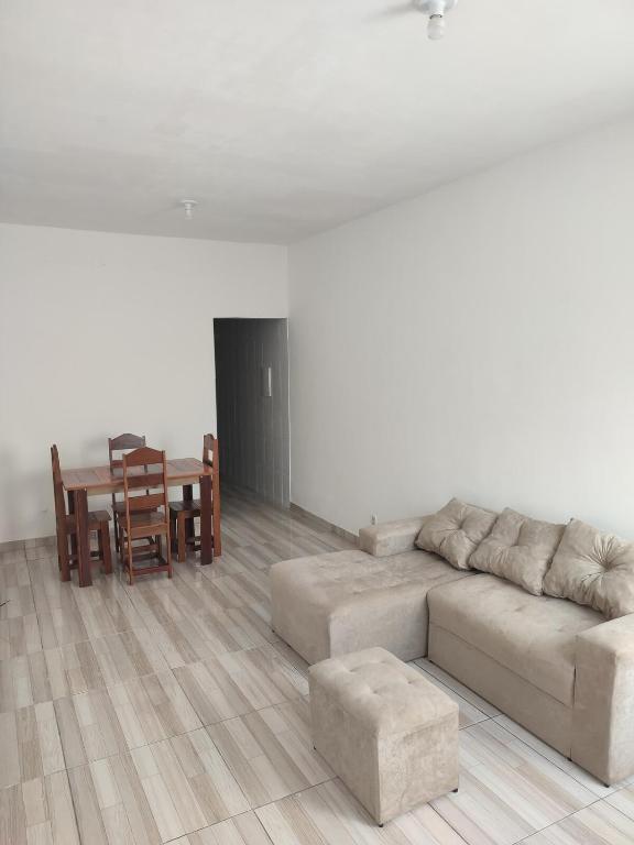 Casa inteira na Almirante Barroso
