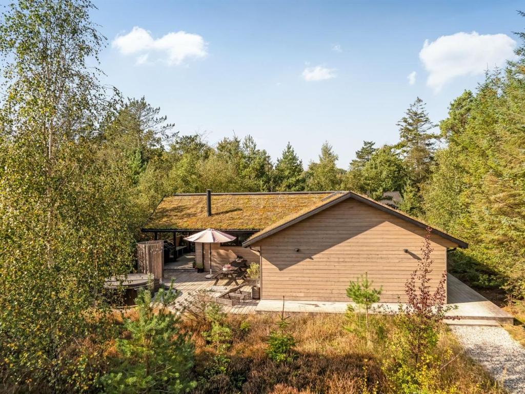 Το κτήριο όπου στεγάζεται  η παραθεριστική κατοικία