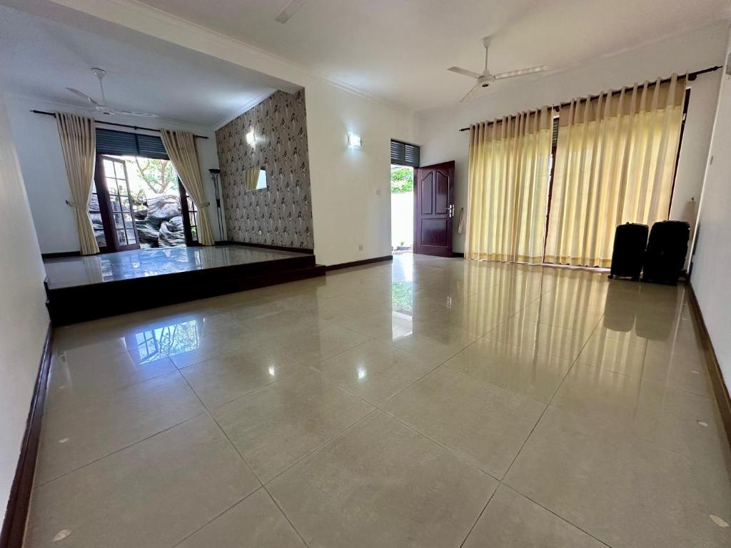 Foto dalla galleria di Modern 2 Story, 4BR House, Kotte a Sri Jayewardenepura Kotte