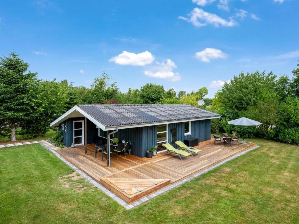 Zahrada ubytování Holiday Home Ellie - 500m from the sea by Interhome