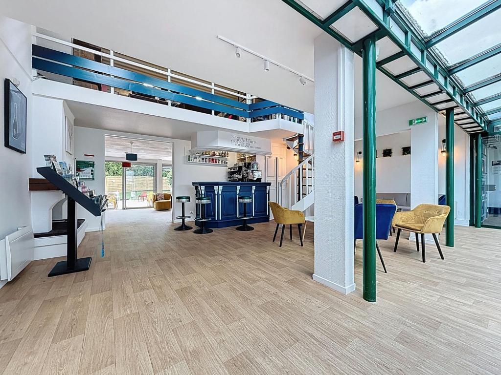 Kyriad Reims Est - Parc Expositions - Resim 5