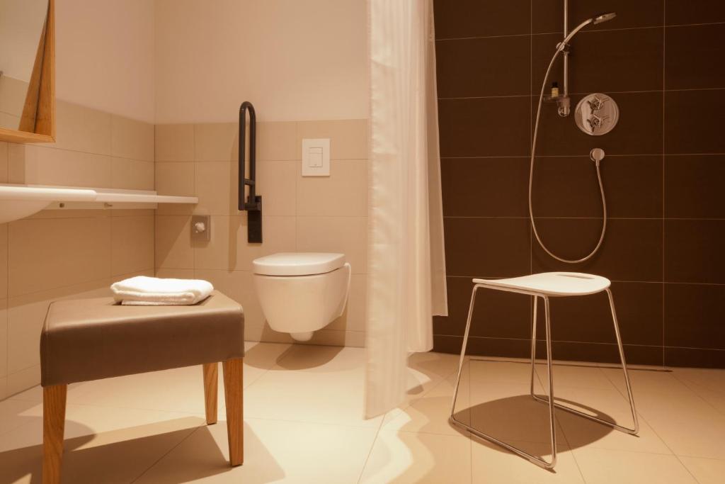 Gasthof Zufriedenheit - Deluxe Double Room - Disability Access