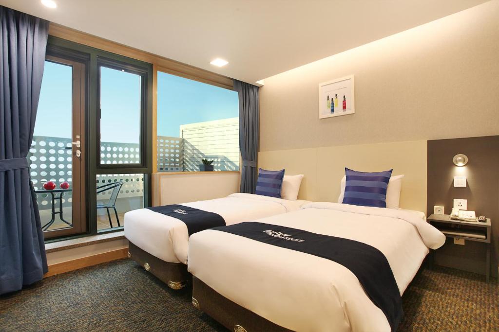 Hotel Skypark Kingstown Dongdaemun - Twin Room With Balcony