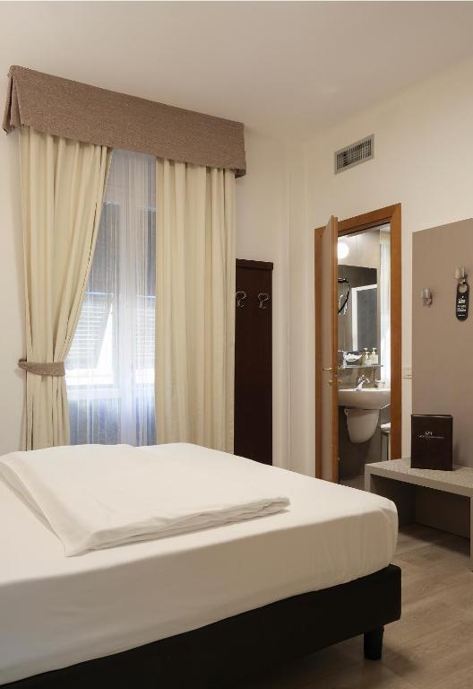 Hotel Margherita - Small Double Or Twin Room
