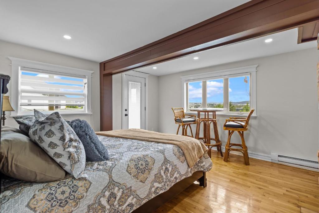 Posezení v ubytování Signal Hill Getaway 2br Parking