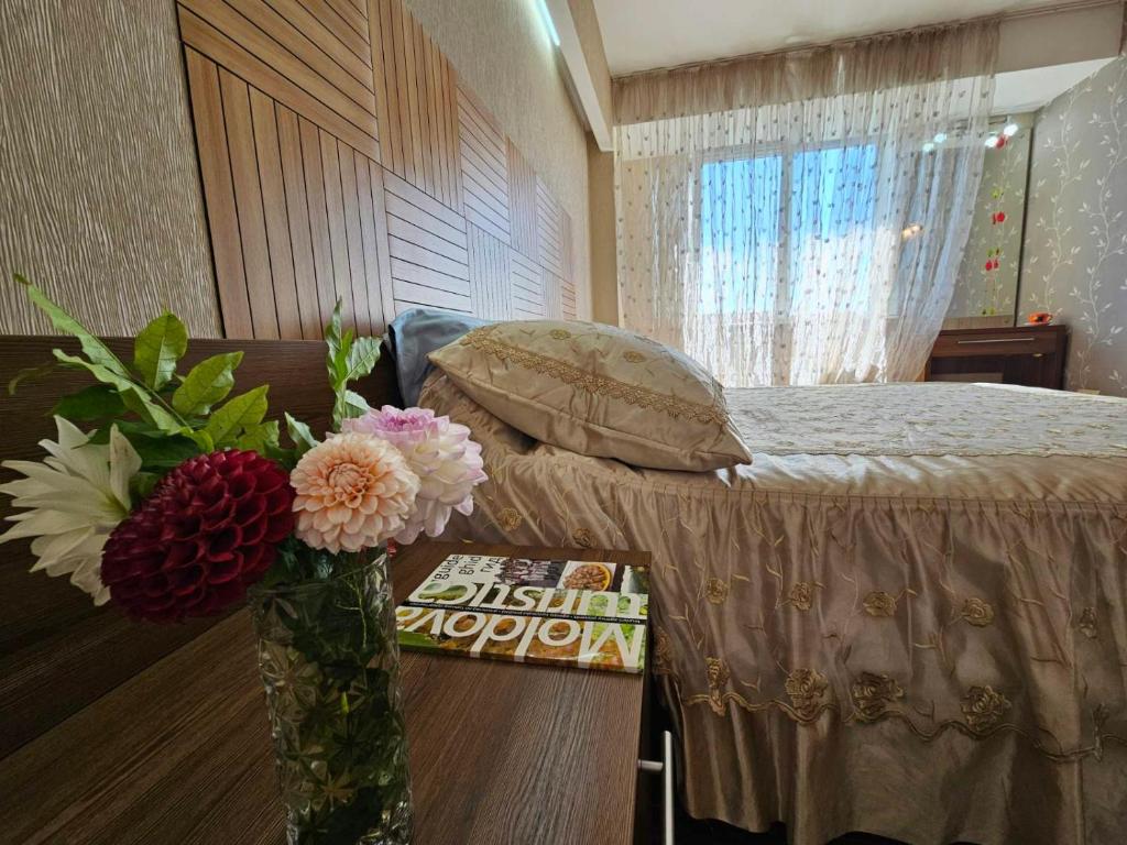 Ένα ή περισσότερα κρεβάτια σε δωμάτιο στο Bright-Spacious Apartment New Building, Near Center, 3 Parks
