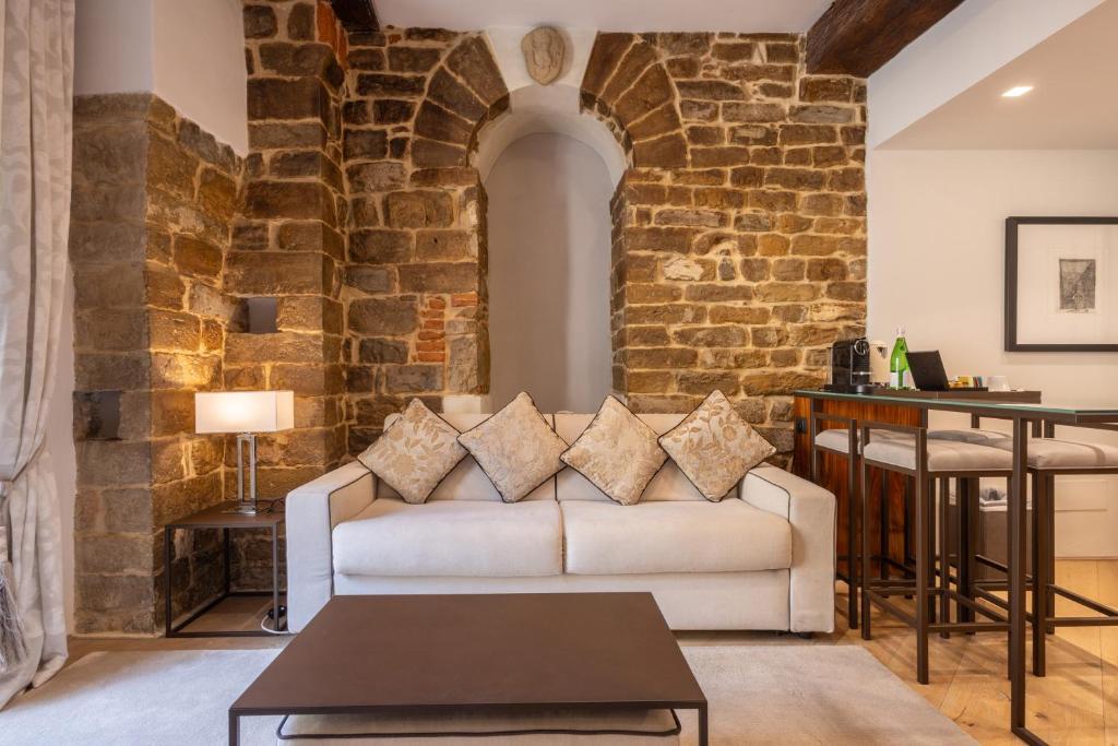 Donati Luxury Tower Suites - 8