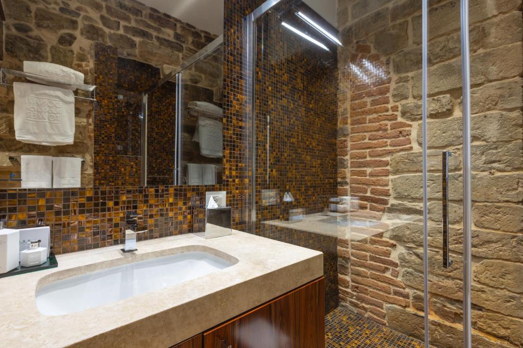 Donati Luxury Tower Suites - 16