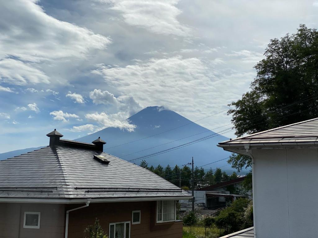 En generel udsigt til bjerge eller udsigt til bjerge taget fra lejligheden